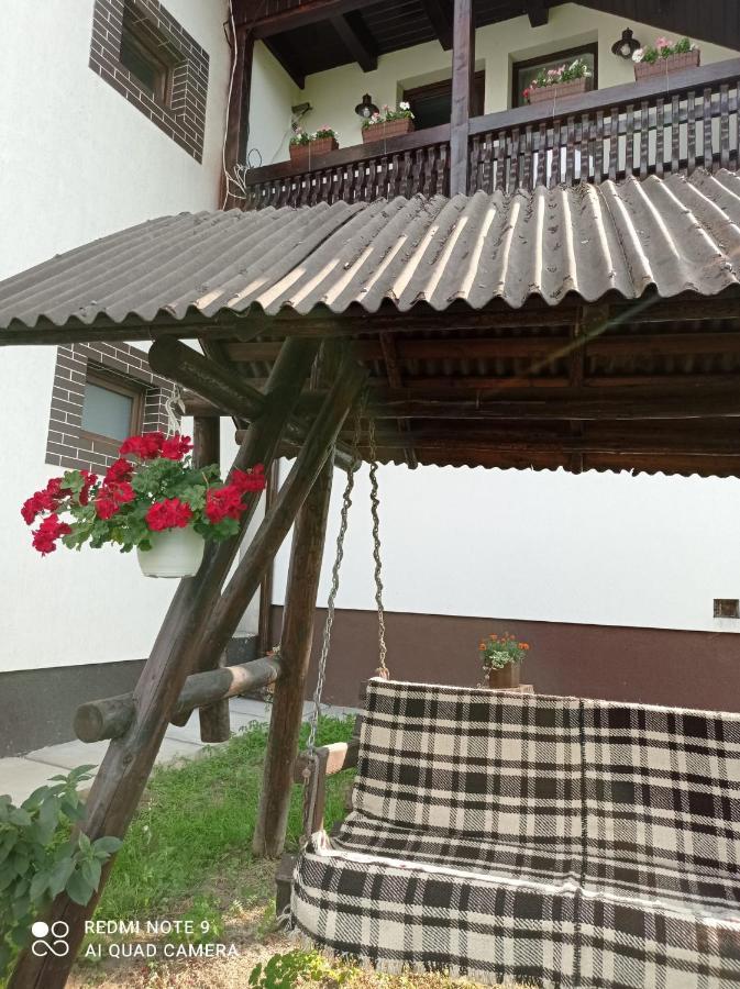 Casa De Pe Privatunterkunft Sadová