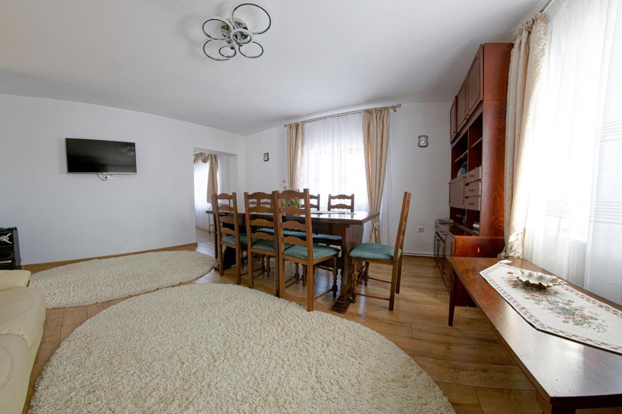 Casa De Pe Privatunterkunft Sadová