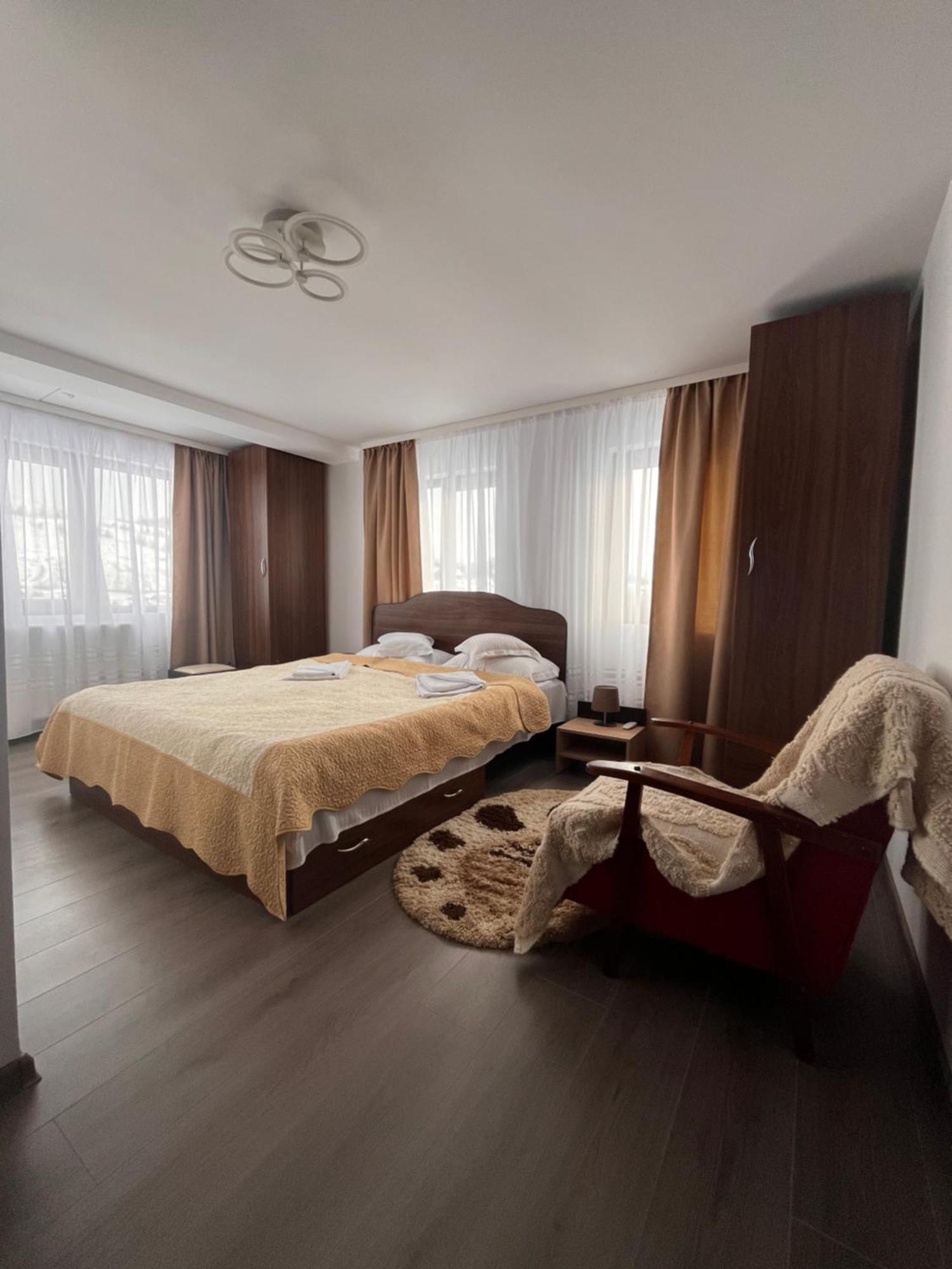 Casa De Pe Privatunterkunft Sadová