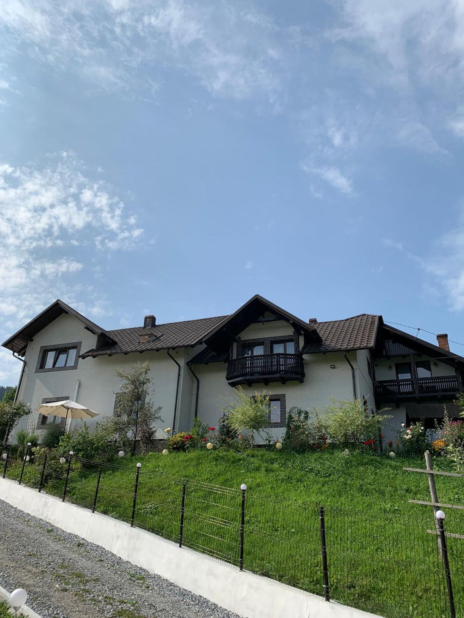 Casa De Pe Privatunterkunft Sadová