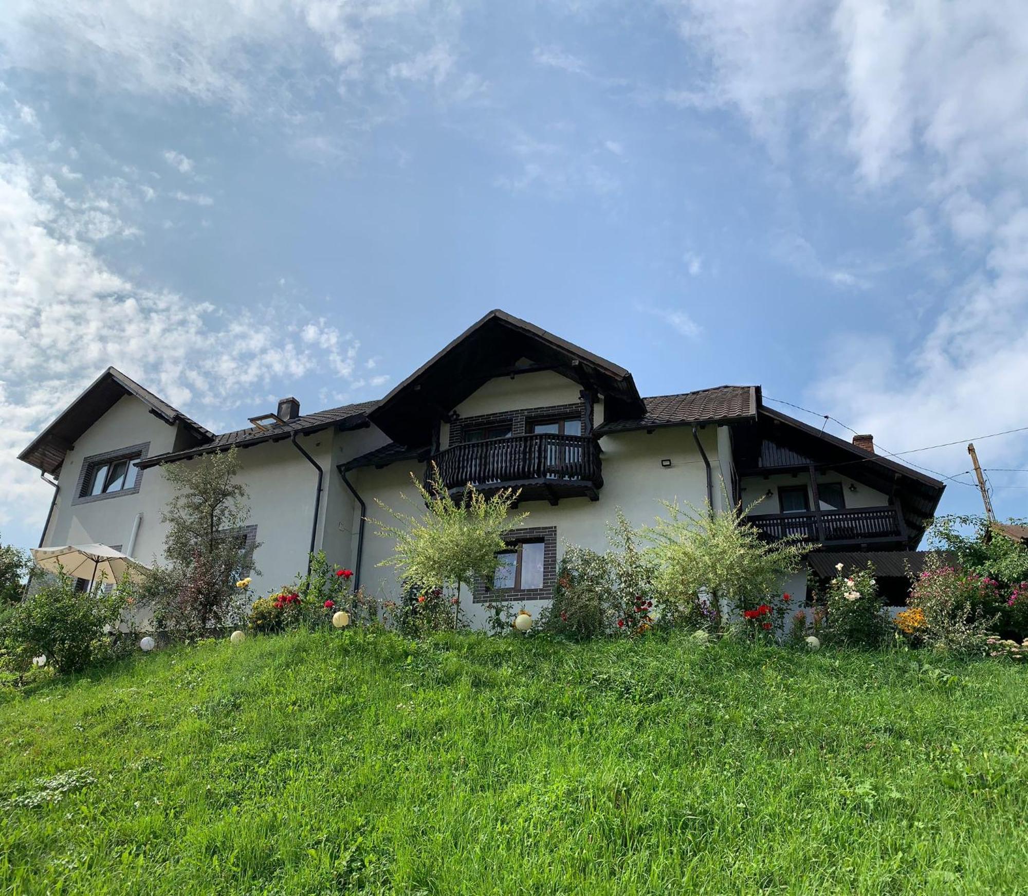 Privatunterkunft Casa De Pe