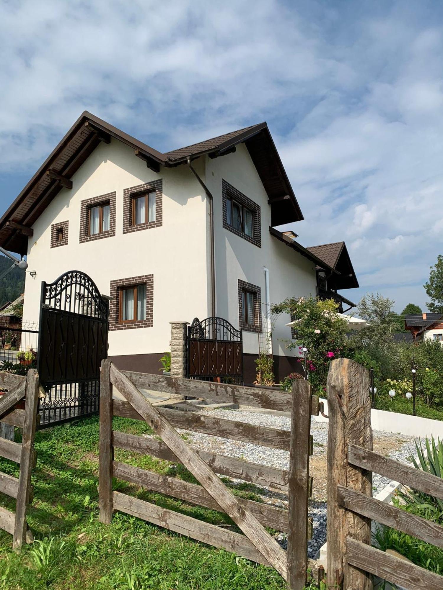 Privatunterkunft Casa De Pe *