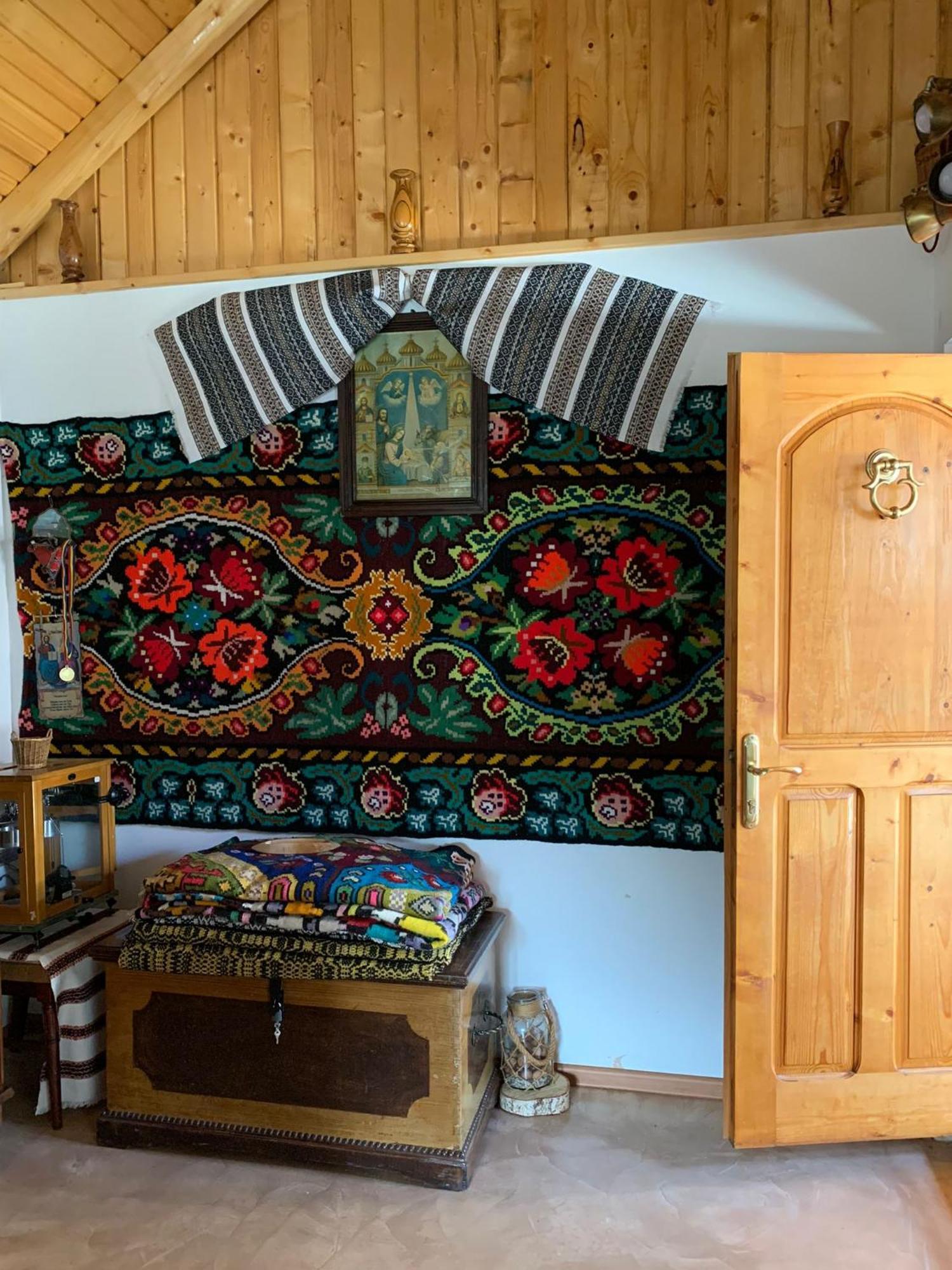 Casa De Pe * Sadová